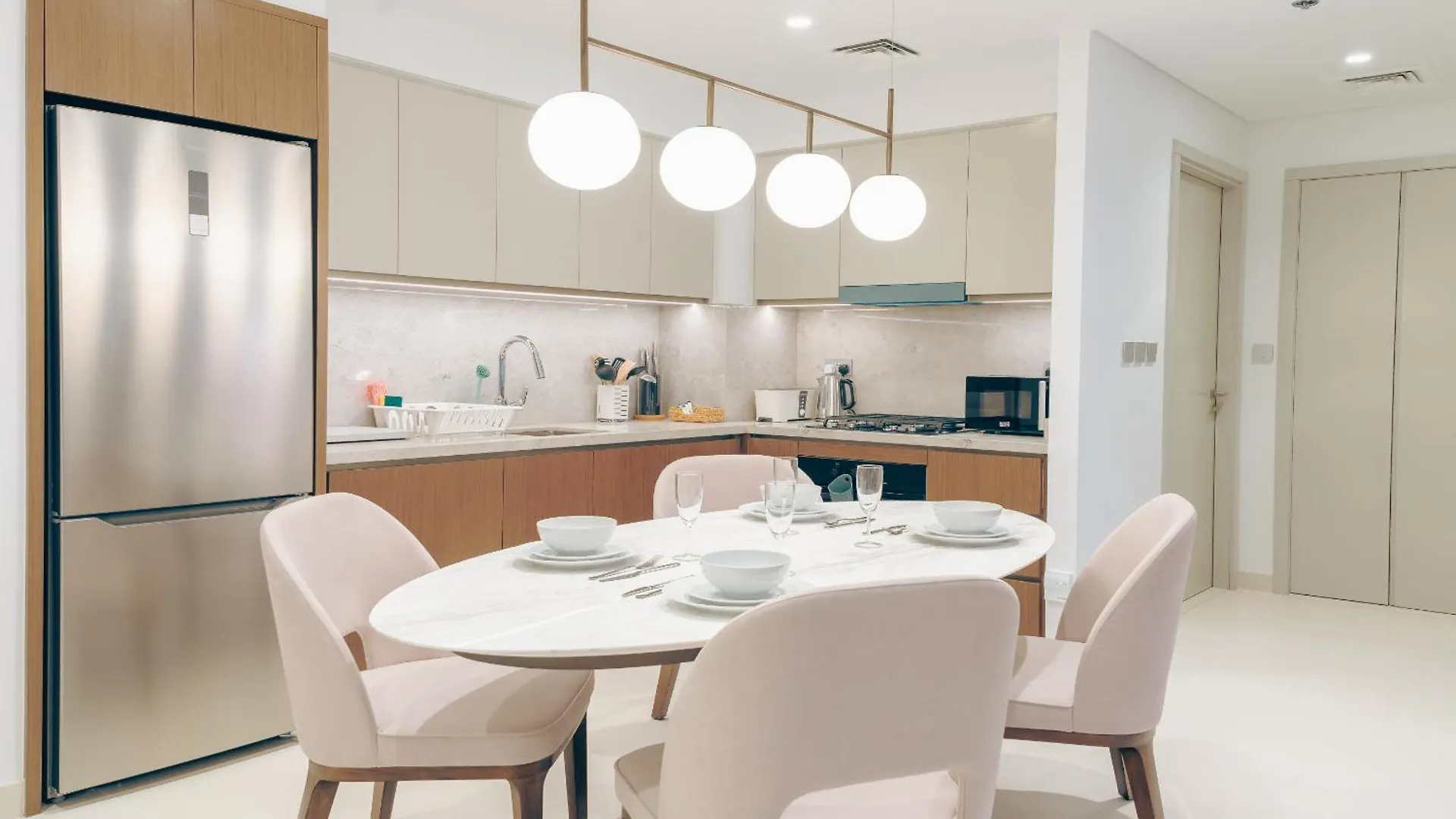 Your Stay Apartments Luxury Beachfront Living Dubaj